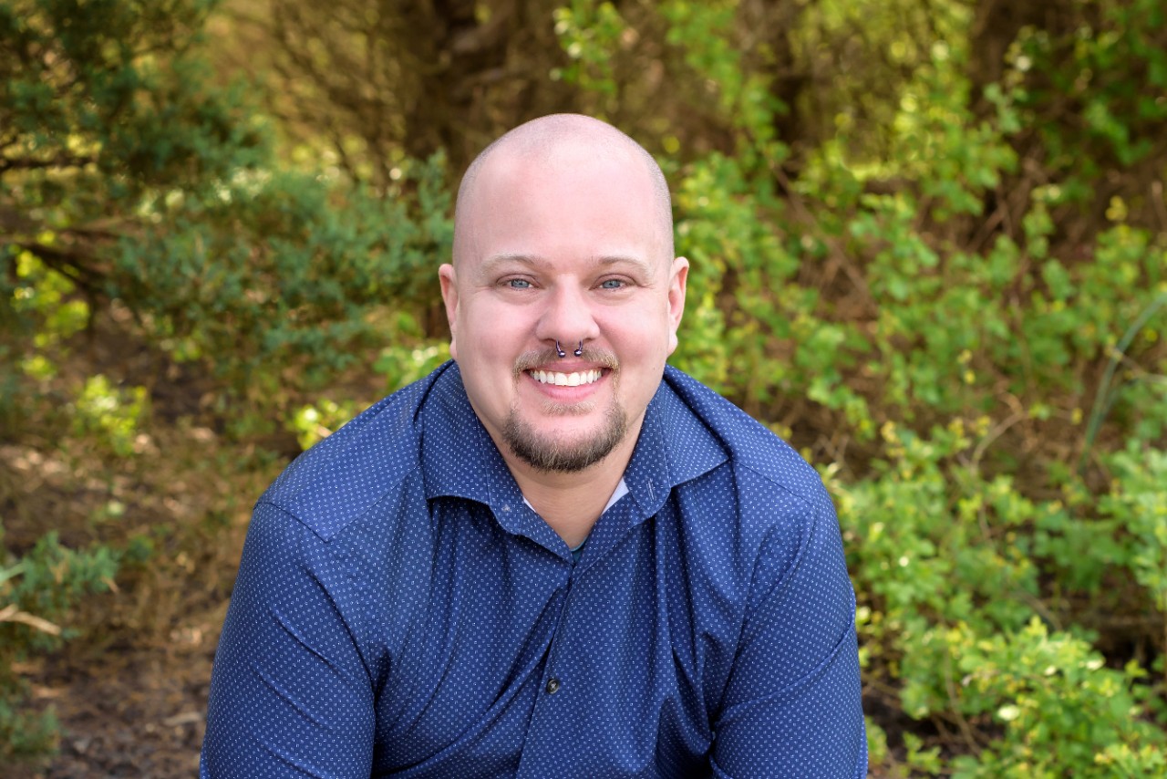 Daniel Hardy Headshot